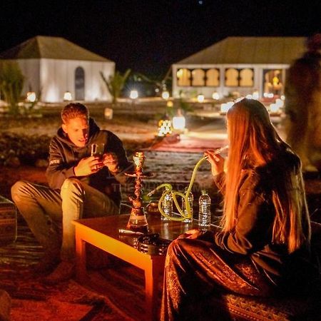 The White Camp - Your Merzouga Luxury Desert Camp & Erg Chebbi Dunes Camel Riding Εξωτερικό φωτογραφία