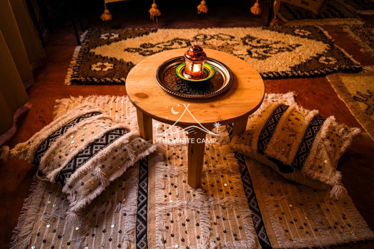 The White Camp - Your Merzouga Luxury Desert Camp & Erg Chebbi Dunes Camel Riding Εξωτερικό φωτογραφία