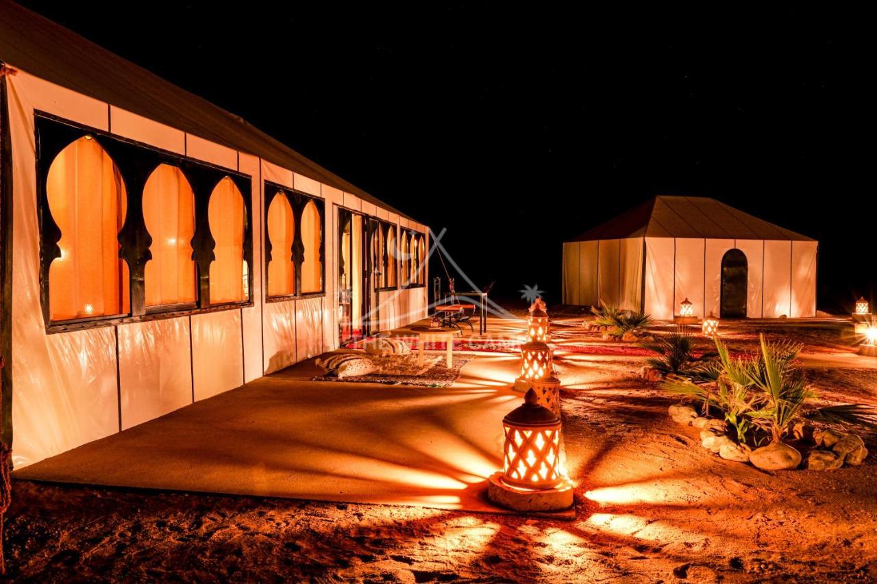 The White Camp - Your Merzouga Luxury Desert Camp & Erg Chebbi Dunes Camel Riding Εξωτερικό φωτογραφία