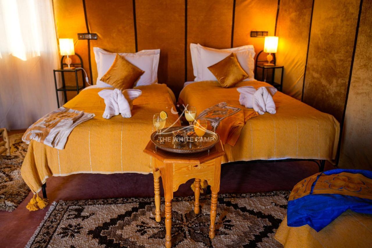 The White Camp - Your Merzouga Luxury Desert Camp & Erg Chebbi Dunes Camel Riding Εξωτερικό φωτογραφία