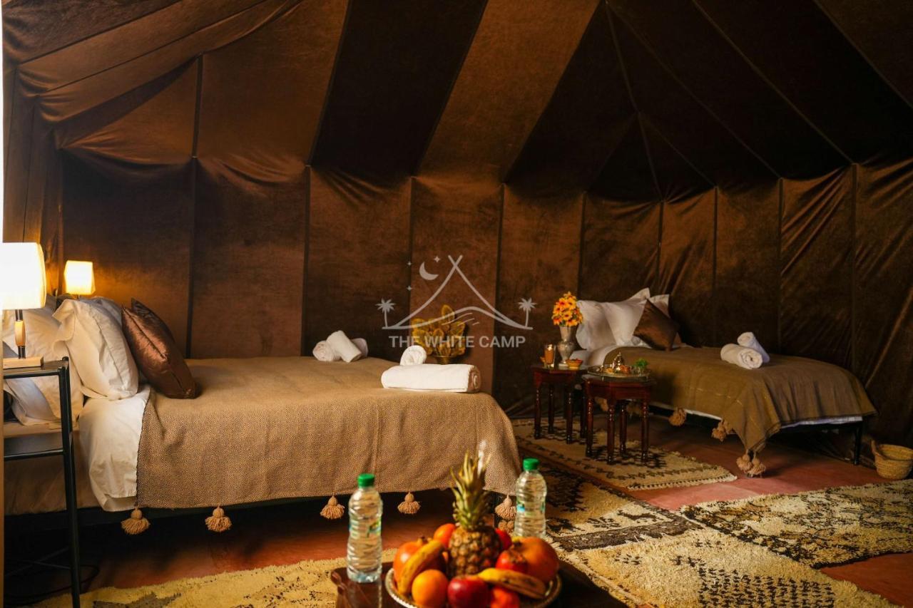The White Camp - Your Merzouga Luxury Desert Camp & Erg Chebbi Dunes Camel Riding Εξωτερικό φωτογραφία