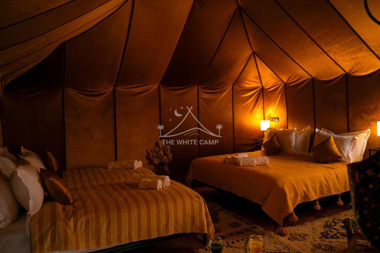 The White Camp - Your Merzouga Luxury Desert Camp & Erg Chebbi Dunes Camel Riding Εξωτερικό φωτογραφία