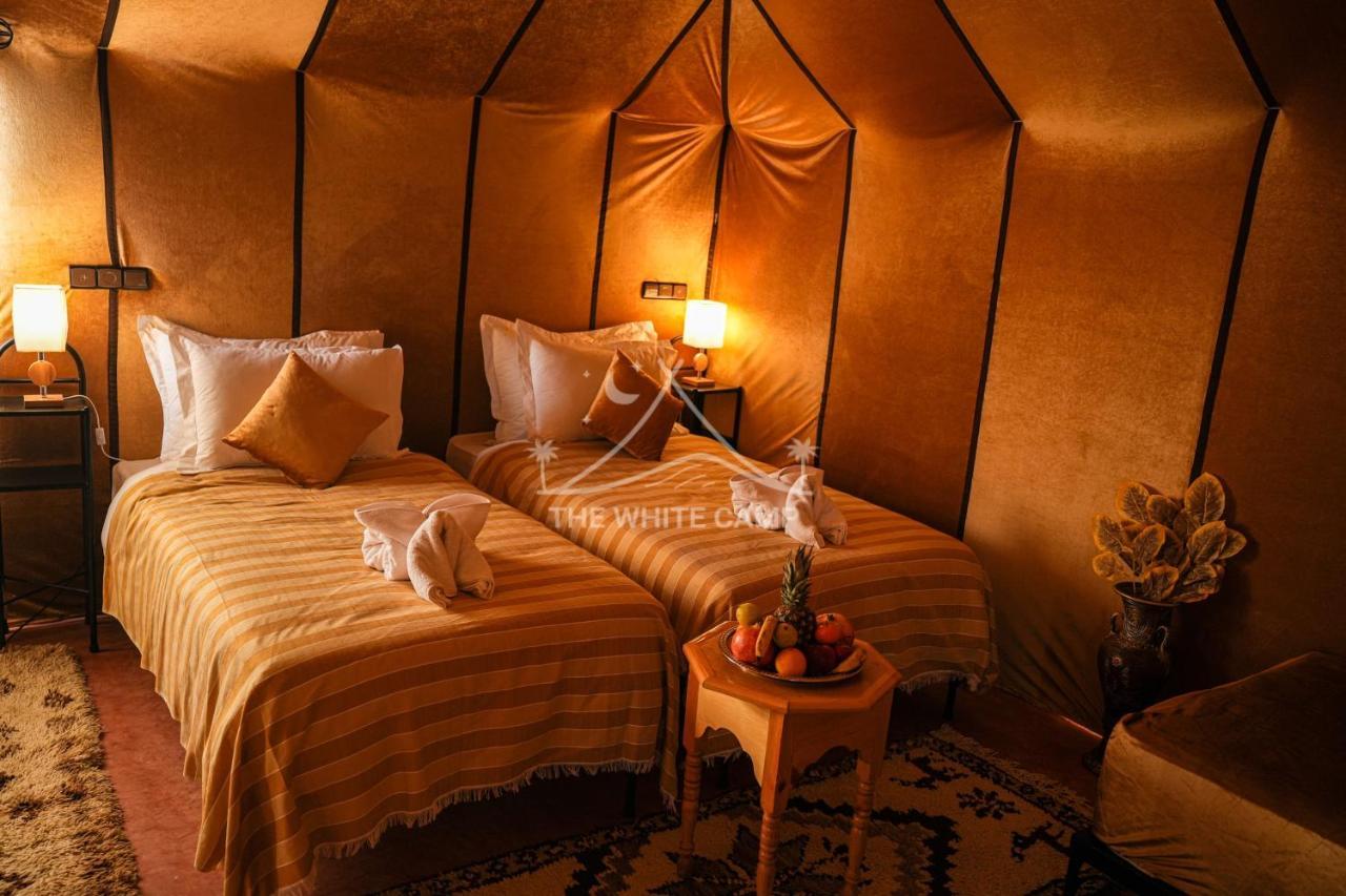 The White Camp - Your Merzouga Luxury Desert Camp & Erg Chebbi Dunes Camel Riding Εξωτερικό φωτογραφία