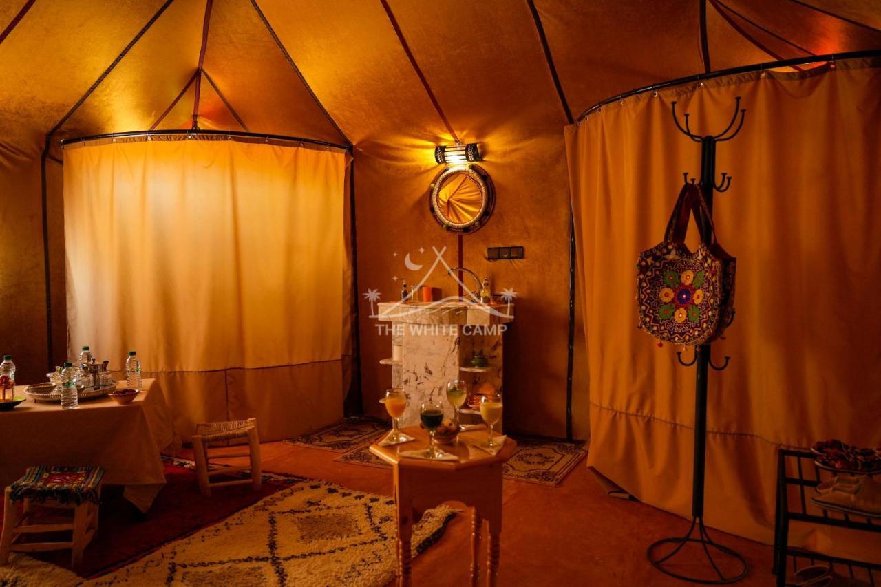 The White Camp - Your Merzouga Luxury Desert Camp & Erg Chebbi Dunes Camel Riding Εξωτερικό φωτογραφία