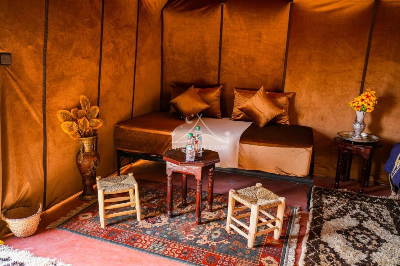 The White Camp - Your Merzouga Luxury Desert Camp & Erg Chebbi Dunes Camel Riding Εξωτερικό φωτογραφία