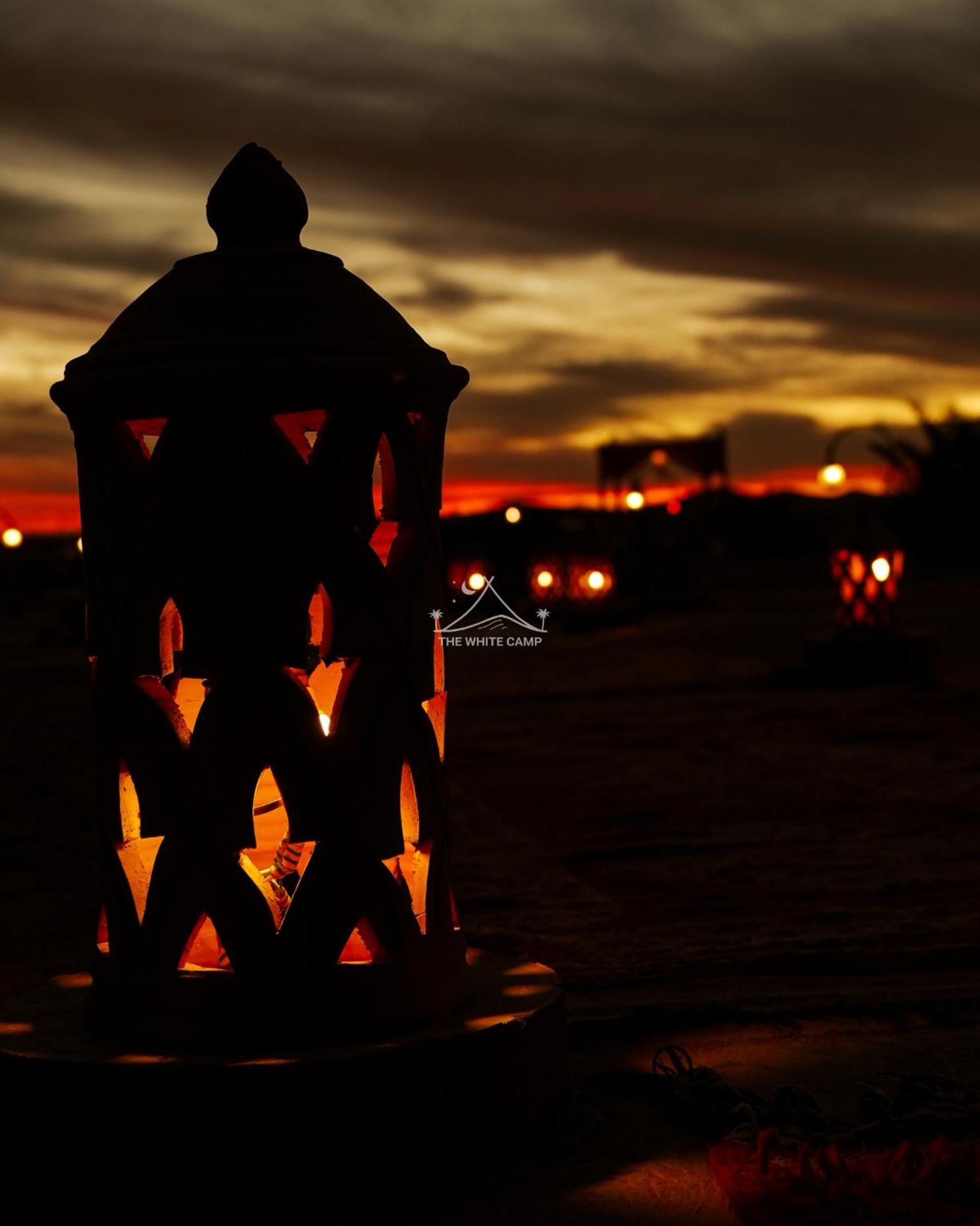 The White Camp - Your Merzouga Luxury Desert Camp & Erg Chebbi Dunes Camel Riding Εξωτερικό φωτογραφία