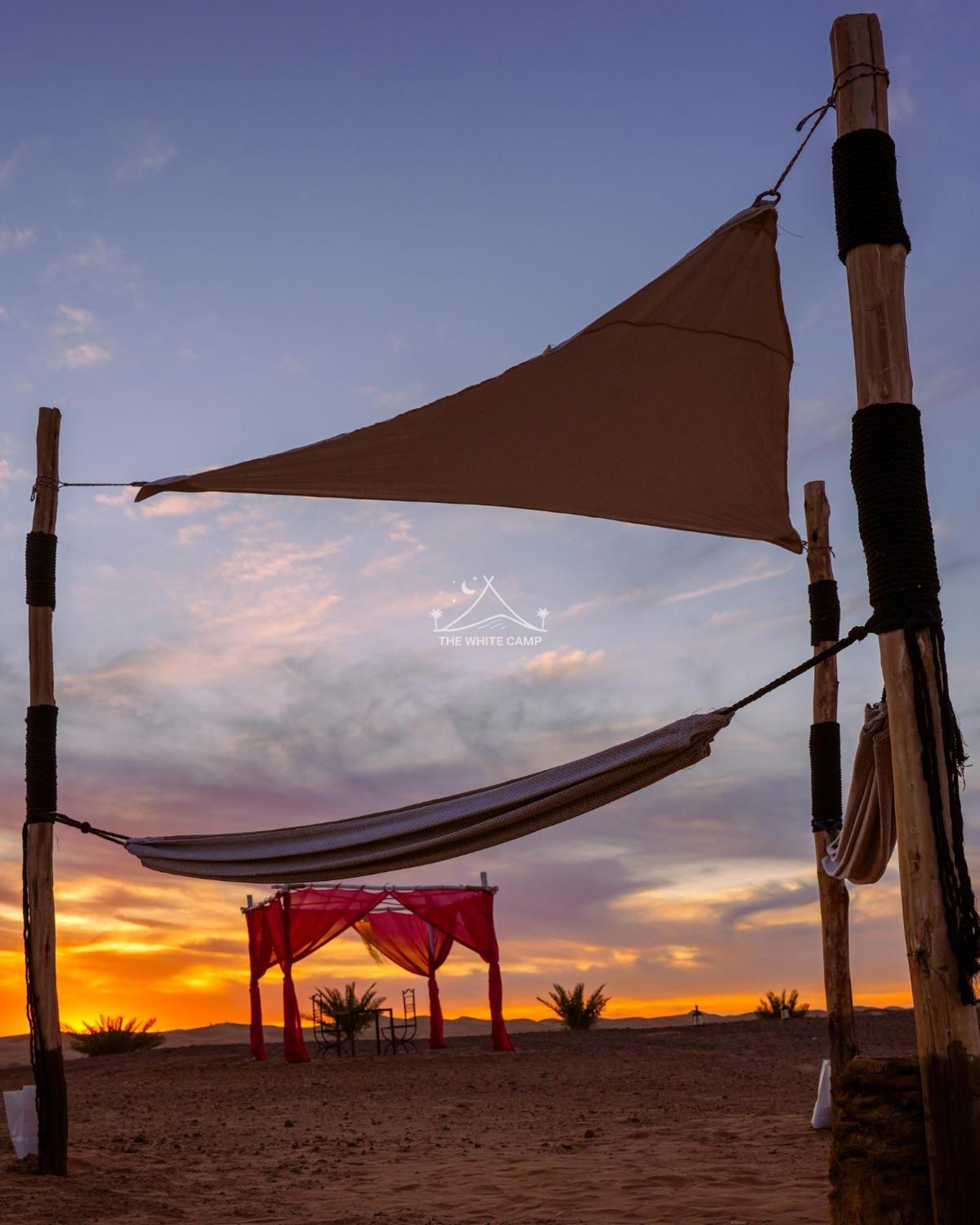 The White Camp - Your Merzouga Luxury Desert Camp & Erg Chebbi Dunes Camel Riding Εξωτερικό φωτογραφία