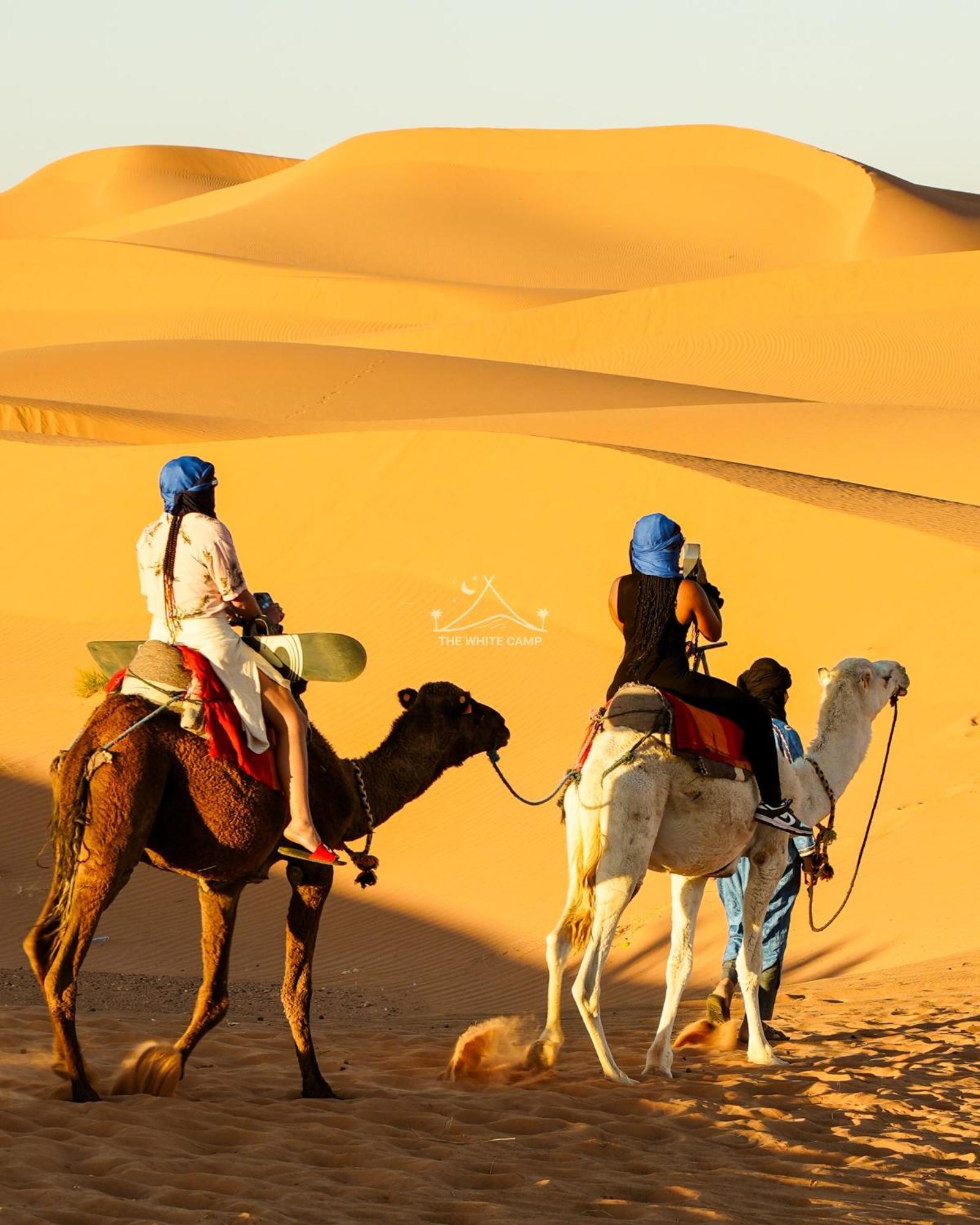 The White Camp - Your Merzouga Luxury Desert Camp & Erg Chebbi Dunes Camel Riding Εξωτερικό φωτογραφία